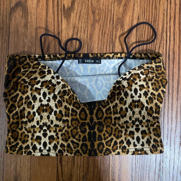 Cheetah print crop top - Picture 2 of 2